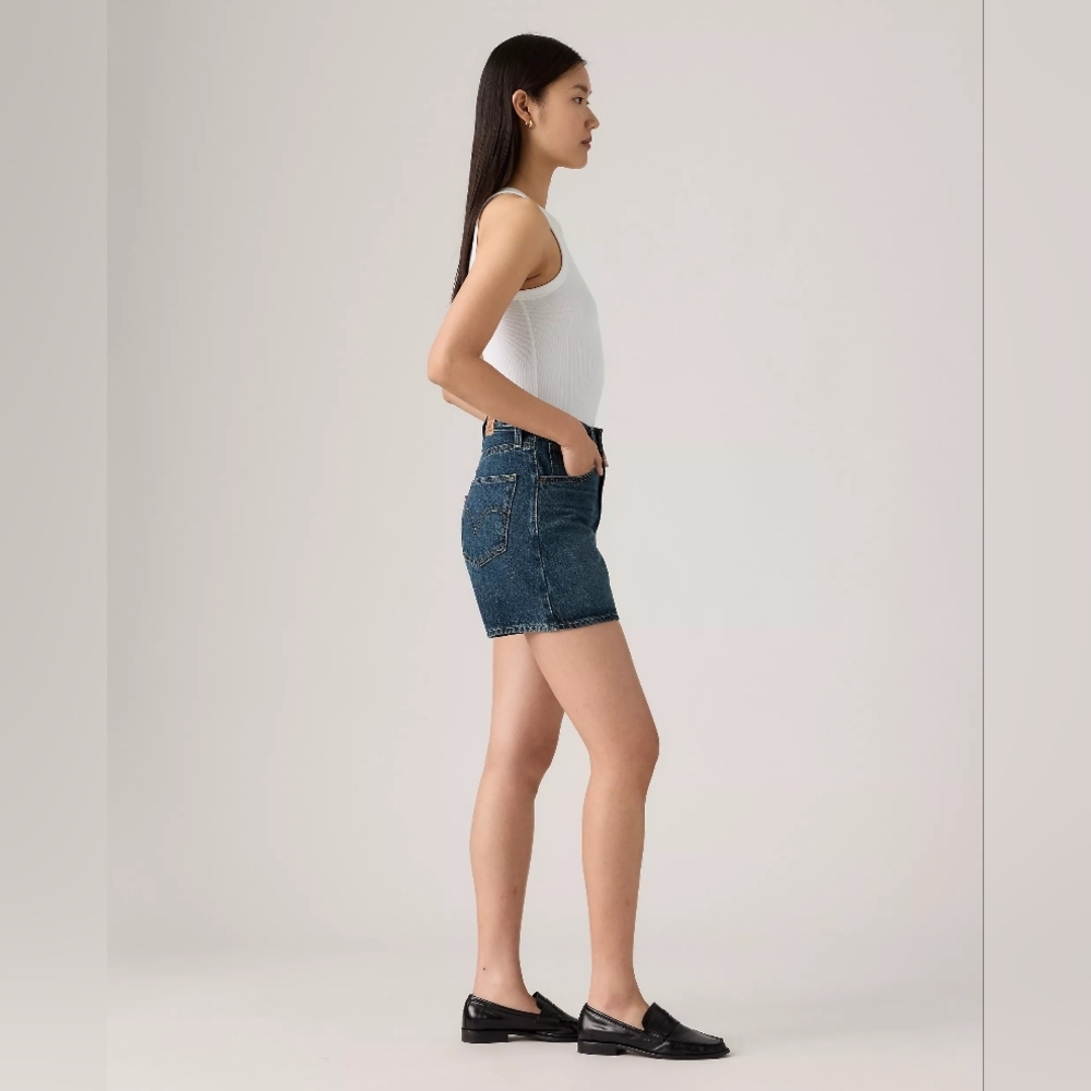 Levi's Cinch Mid-Thigh Short in Cookie Crunch - Picture 3 of 8